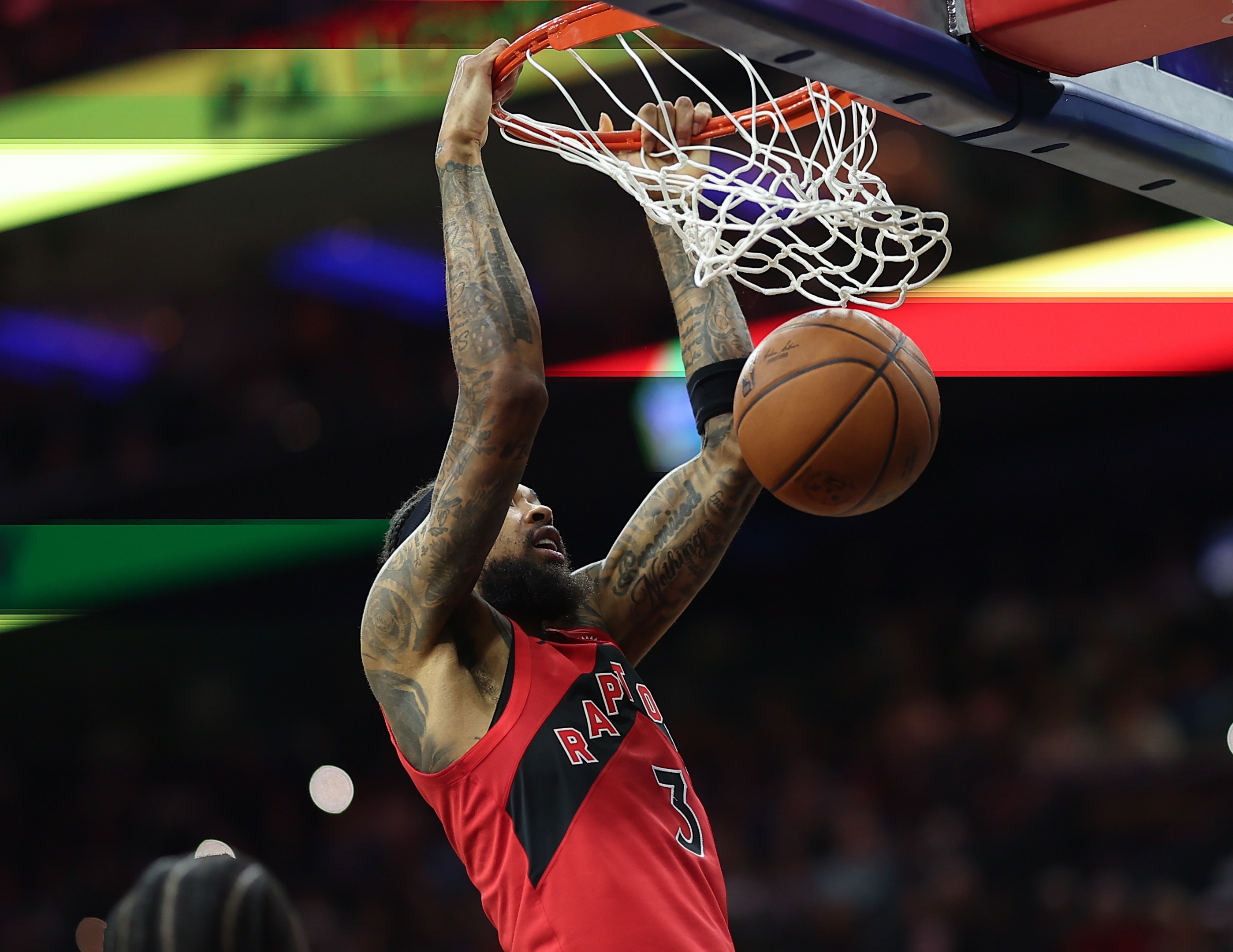 谢德:英格拉姆牵制力太强了对手一直在限制他 他打得非常无私