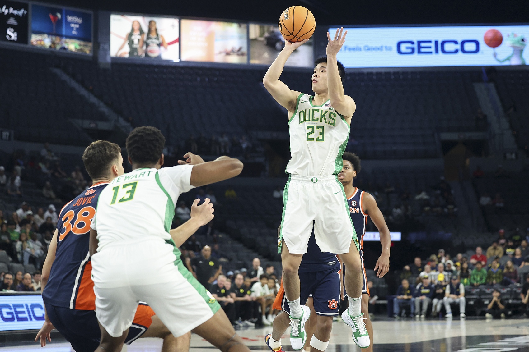 今日运动战2中0！林葳靠罚球得到1分 NCAA开季7场比赛命中率16.1%