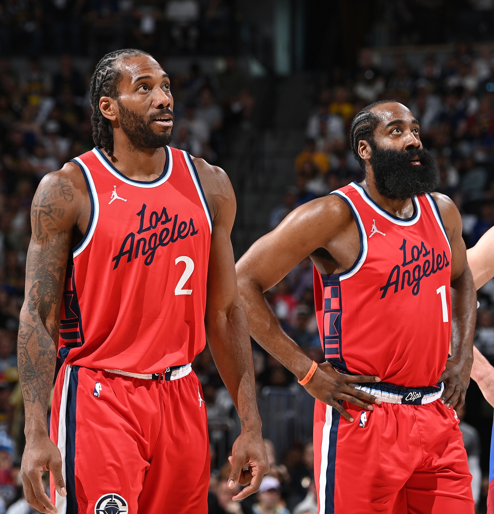 联手发力！第三节哈登独得14分&小卡再拿10分 快船净胜11分