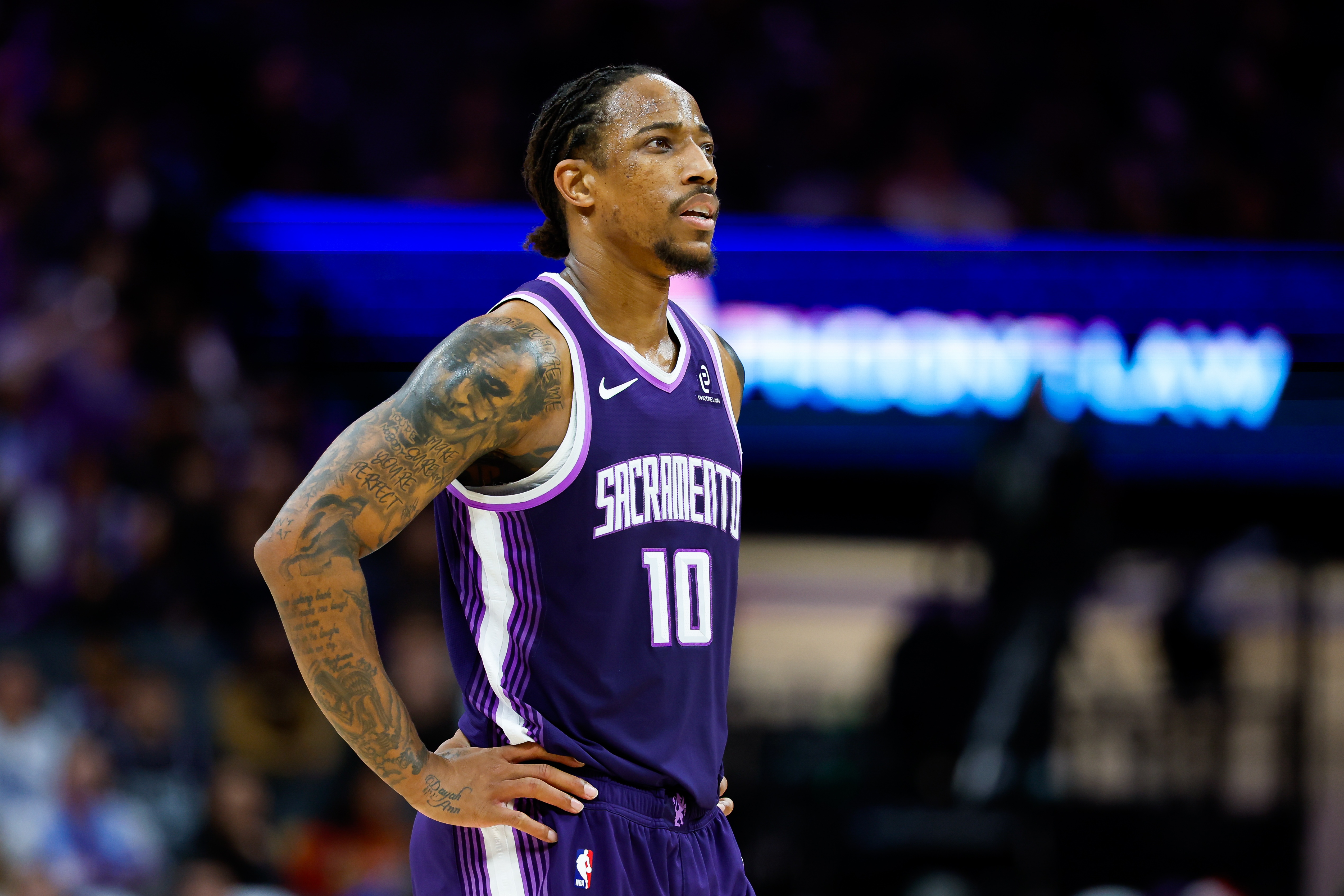 效率很高但还不够！德罗赞15中9拿到25分5板6助 罚球6中6