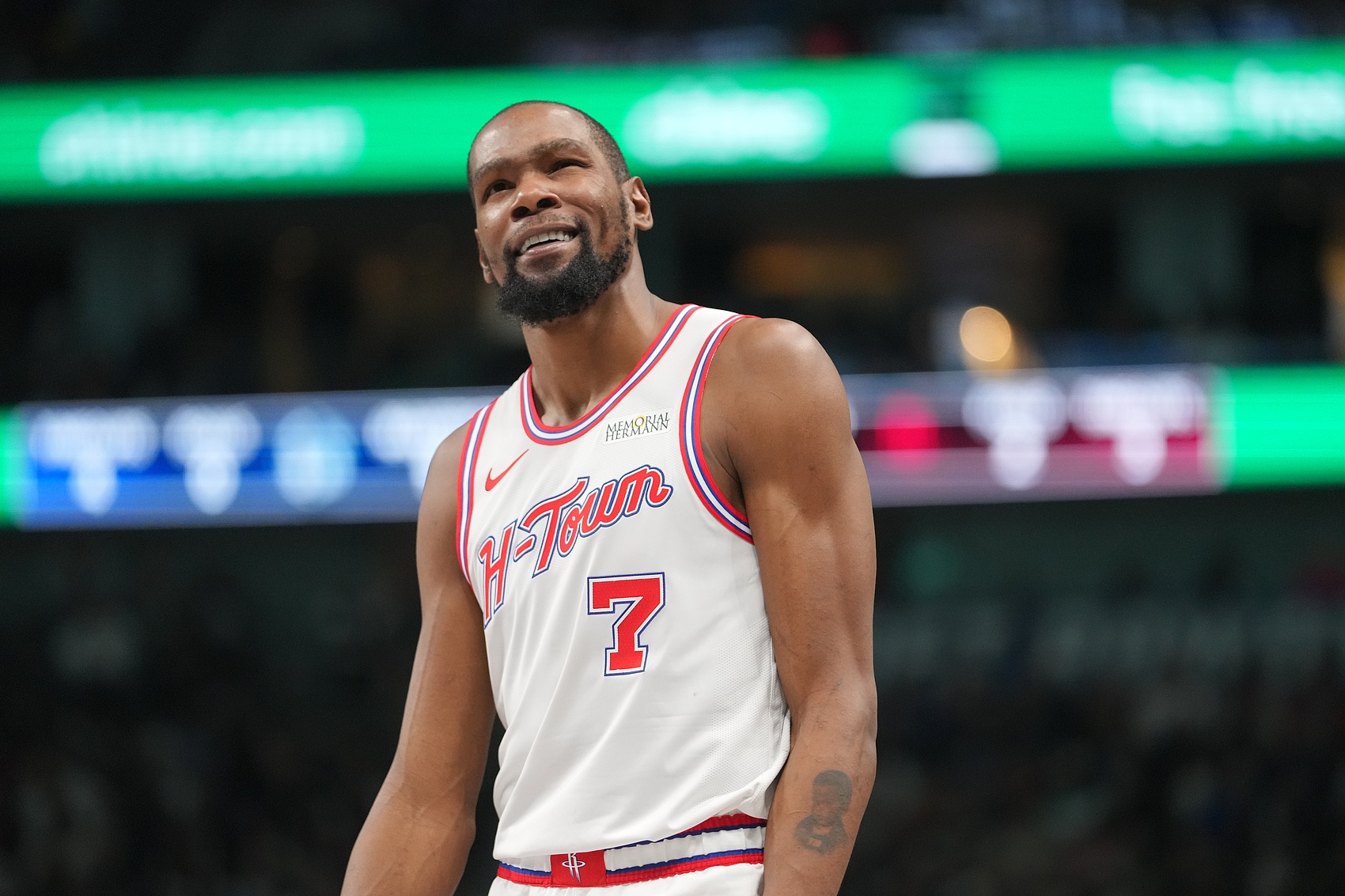 杜兰特:若我们明天命中率依旧为33%/29%/82% 依旧会陷入困境