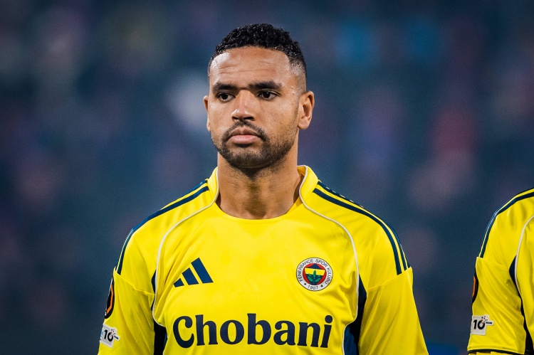 邮报：埃弗顿加入恩内斯里争夺战，莫耶斯欣赏这位摩洛哥国脚