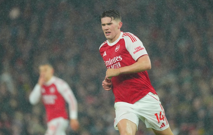 21轮暂5球！约克雷斯替补半小时：7触球3丢球权，6对抗2成功