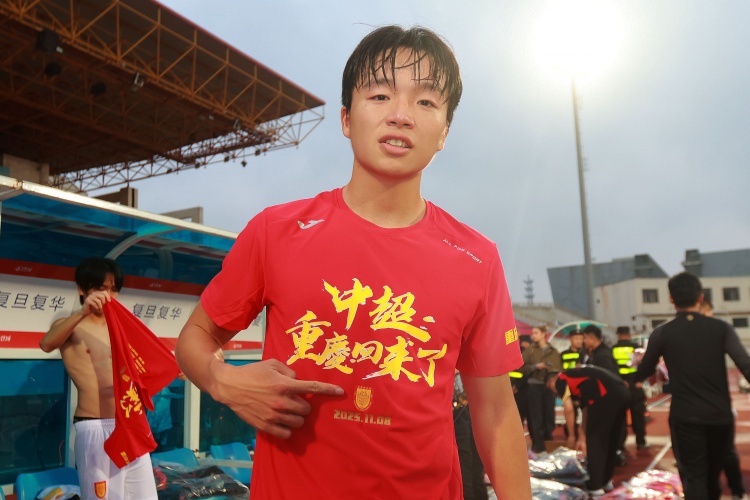 李镇全谈冲超:压力很大,甚至不敢想如果冲不上还要踢中甲的日子