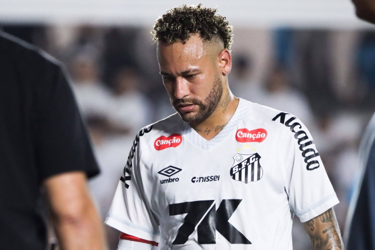 能否踢世界杯?阿斯:内马尔踢世界杯的可能性不高,但他仍在努力